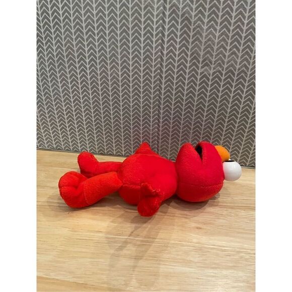 Elmo from Sesame Street red puppet 10 inch plush toy - Picture 2 of 9